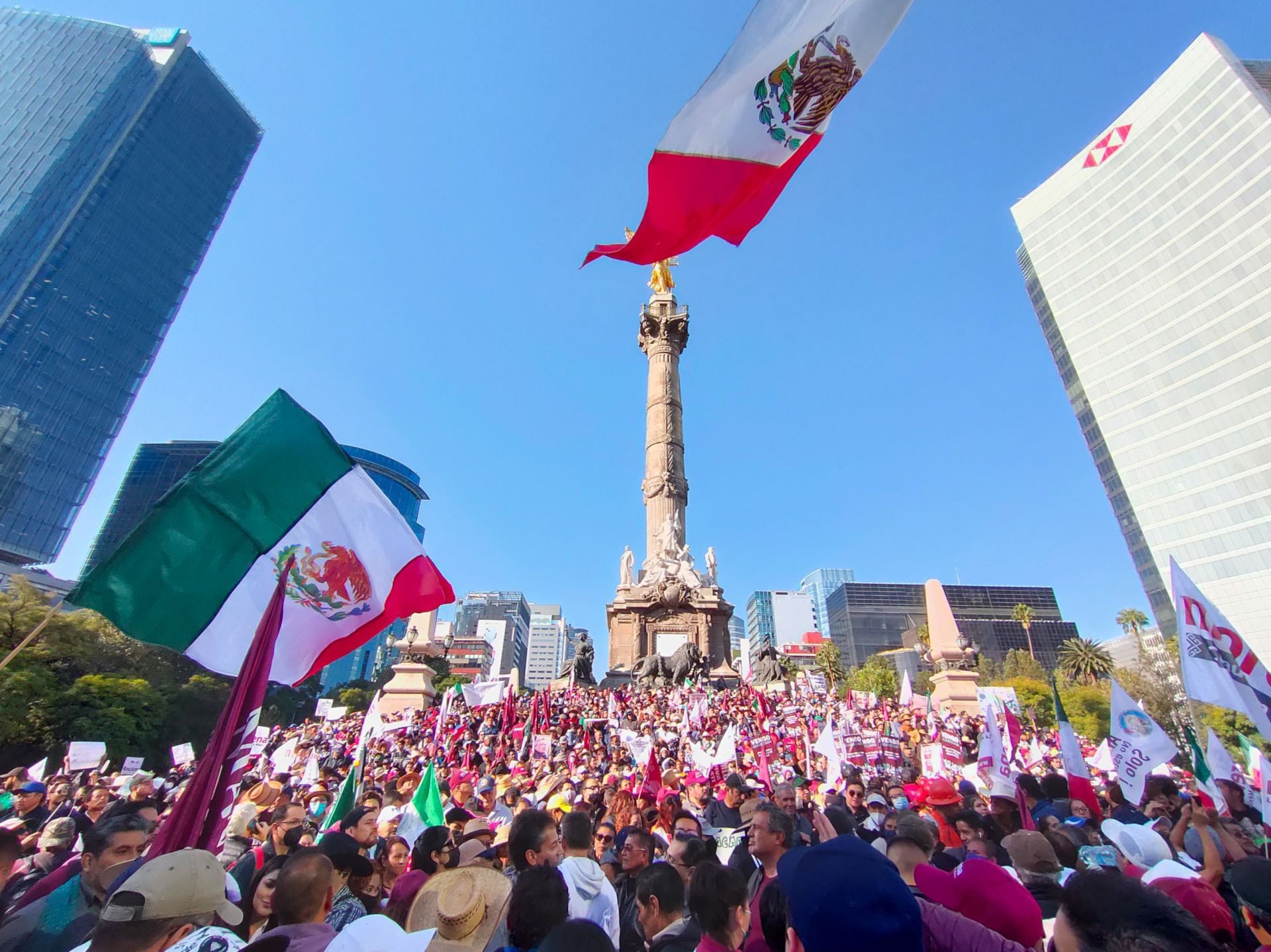 Marcha del Tigre en defensa de Sheinbaum y AMLO