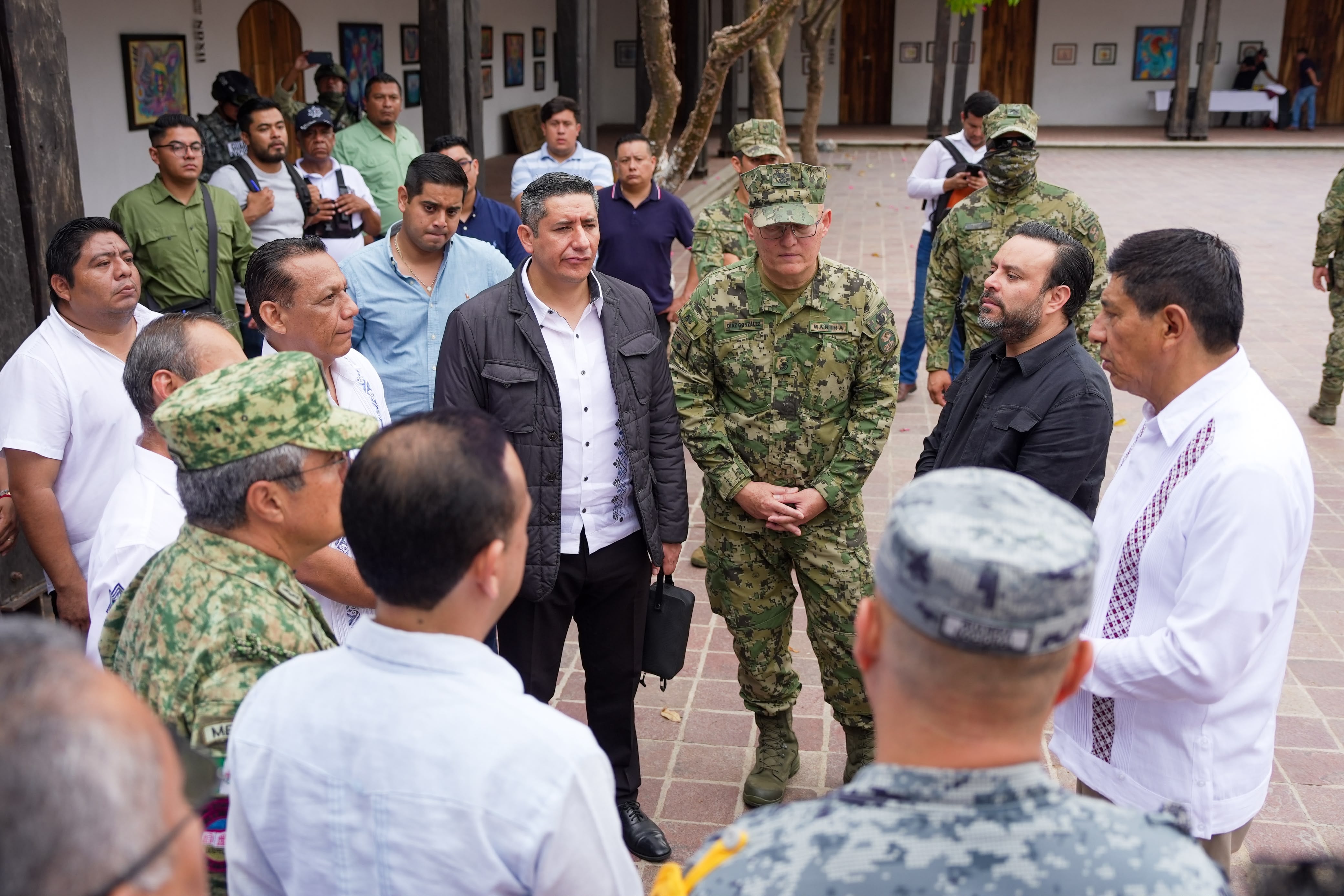 Salomón Jara garantiza coordinación para la gobernabilidad de Juchitán