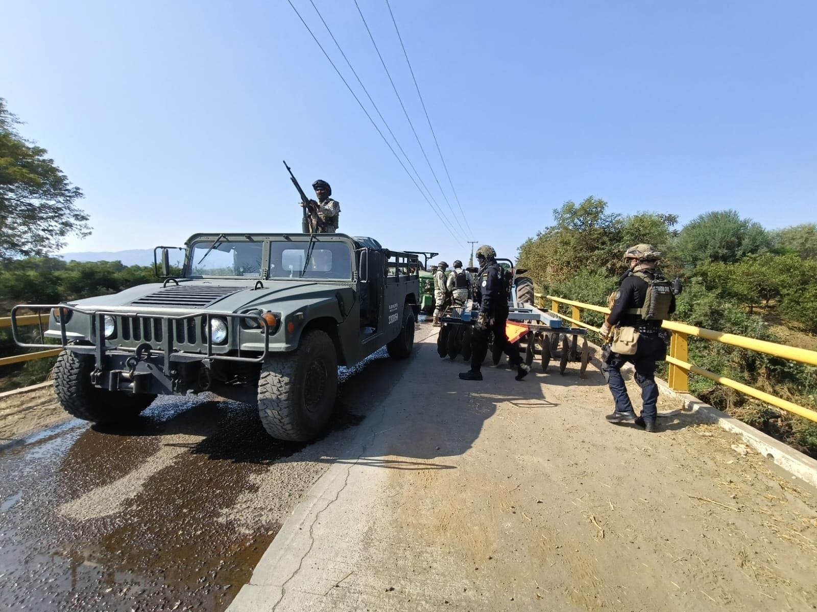 Detienen a presuntos extorsionadores de productores de limón y aguacate