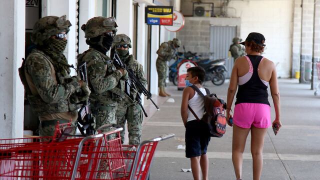 Hay 35 derechohabientes atendidos en hospitales militares.
