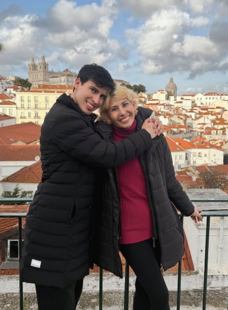 La Divaza junto a su mamá