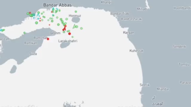 Barcos navegan el estrecho de Ormuz tras pacto de alto al fuego.