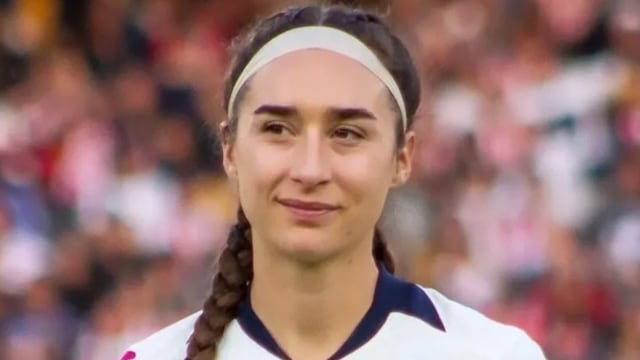 Silvana Flores, futbolista mexicana-canadiense.