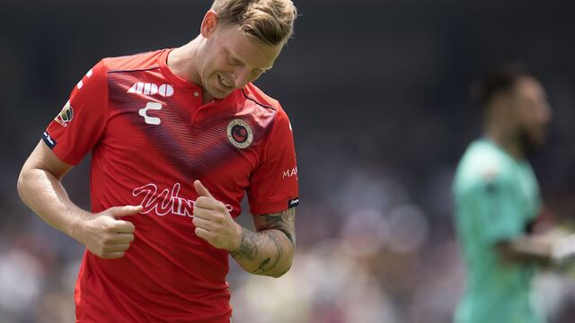 Menéndez mostró su enojo en redes sociales