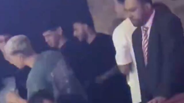 Alexis Vega de fiesta