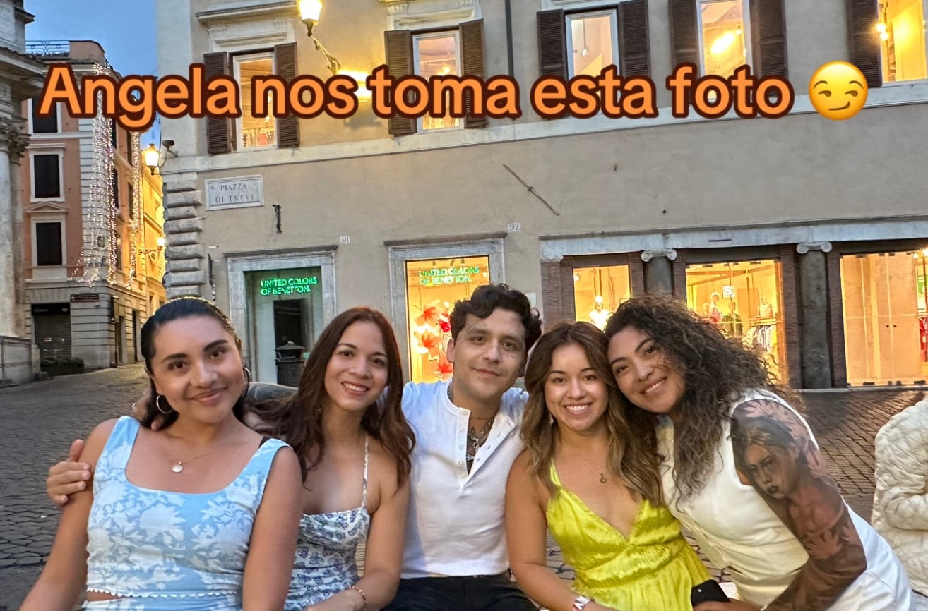 Fotos de Ángela Aguilar y Christian Nodal en Roma