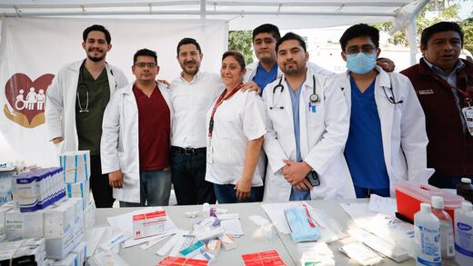 Martí Batres reconoce la vocación del personal médico en el Día del Médico