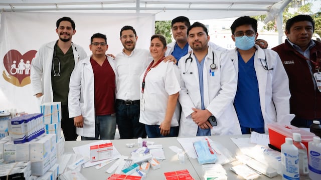 Martí Batres reconoce el esfuerzo de las y los médicos en el Día del Médico.