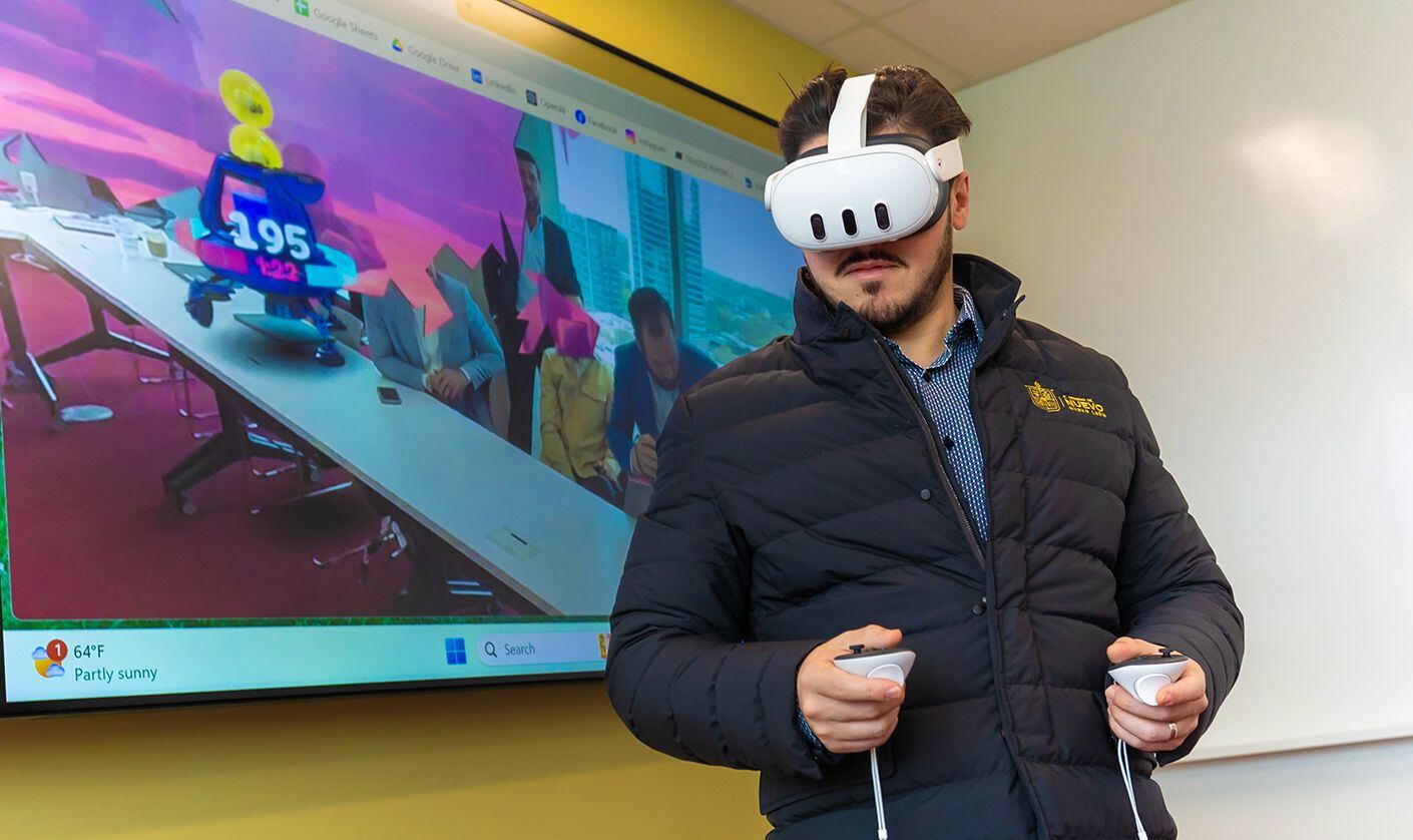 Samuel García se reúne con directivos de Meta