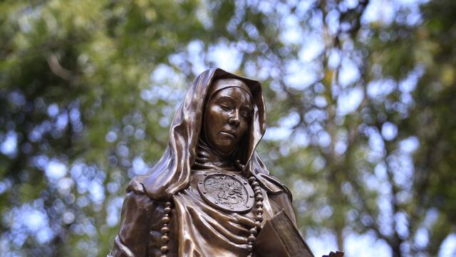 Escultura del Paseo de las Heroínas