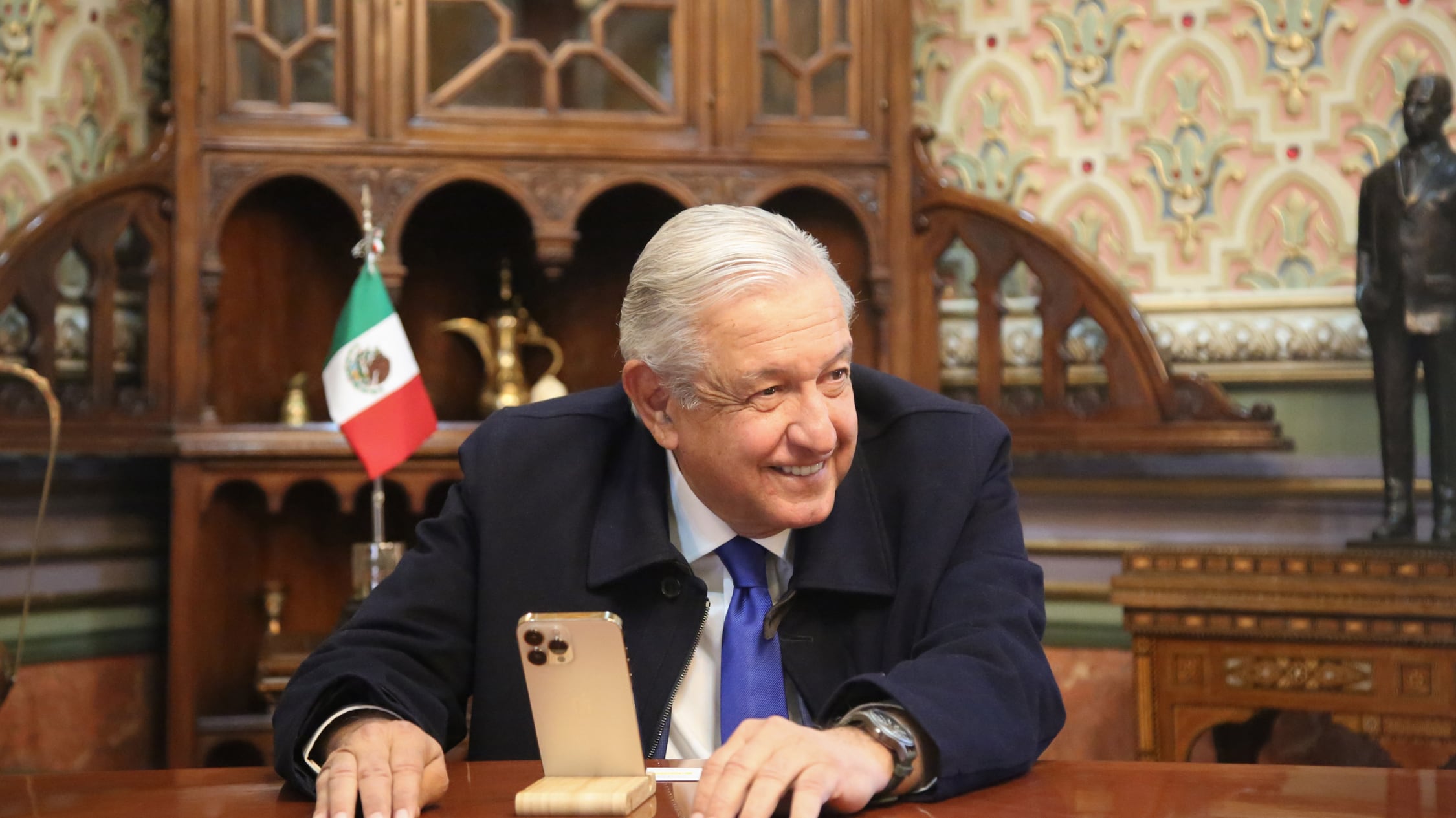 AMLO felicita a Xiomara Castro, presidenta de Honduras