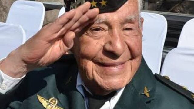 Piloto Carlos Garduño Núñez/ internet