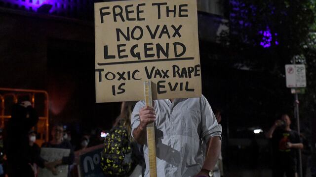 Fans piden libertad para Novak Djokovic