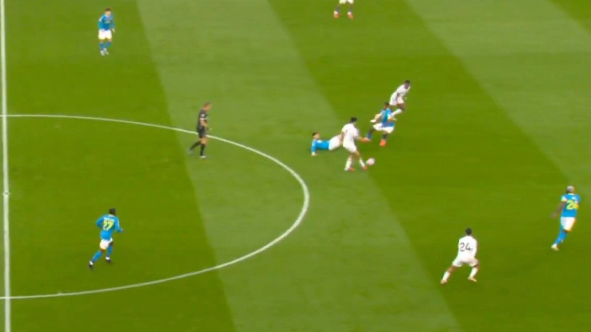 La brutal asistencia de Raúl Jiménez en el Fulham vs Wolves de la Premier League