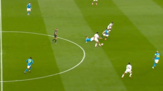 La brutal asistencia de Raúl Jiménez en el Fulham vs Wolves de la Premier League