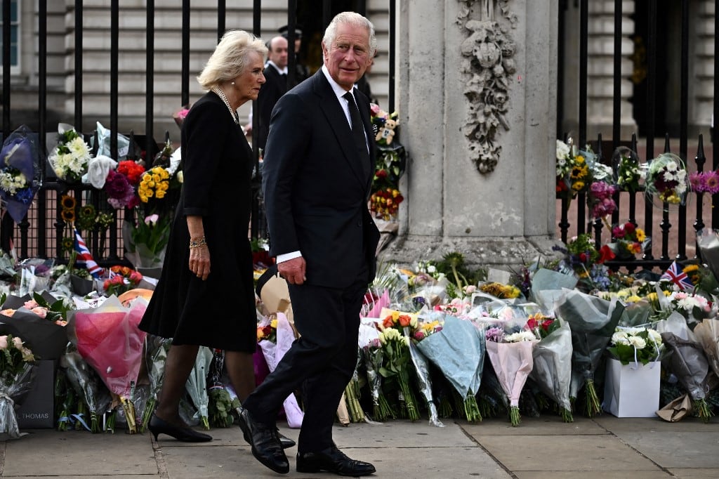 Carlos III y Camila de Cornualles llegan al Palacio de Buckingham