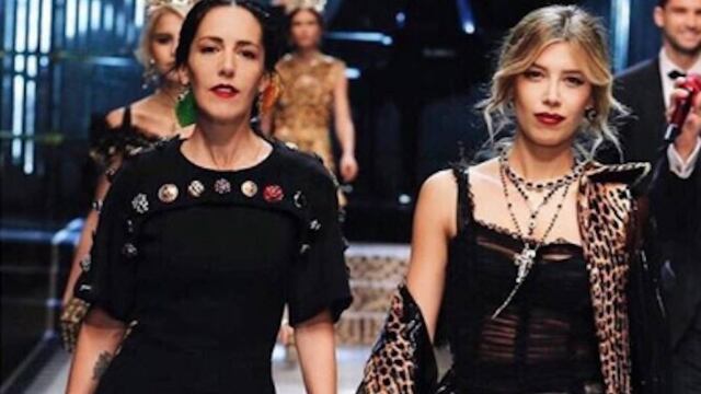 Madre e hija juntas en Milán.