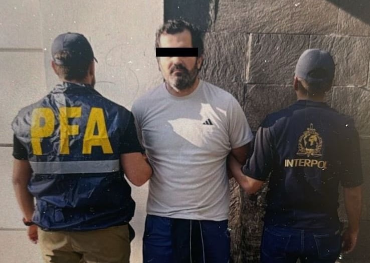 Fernando Farías Laguna detenido con documentación falsa