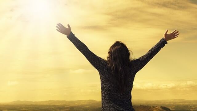 La esperanza tiene como función brindarnos optimismo, darnos “fuerza” para vencer los obstáculos o las adversidades.