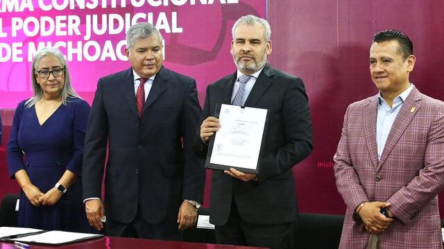 Alfredo Ramírez Bedolla firma iniciativa de reforma al Poder Judicial