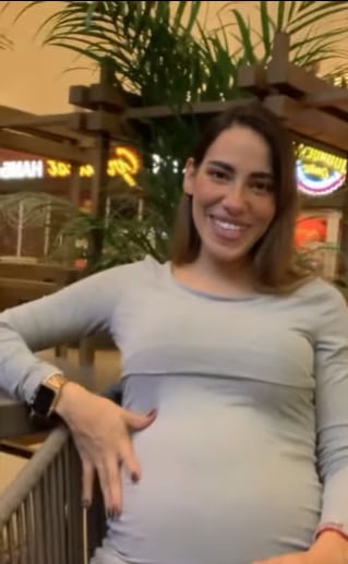 Kenny Pacheco está embarazada.