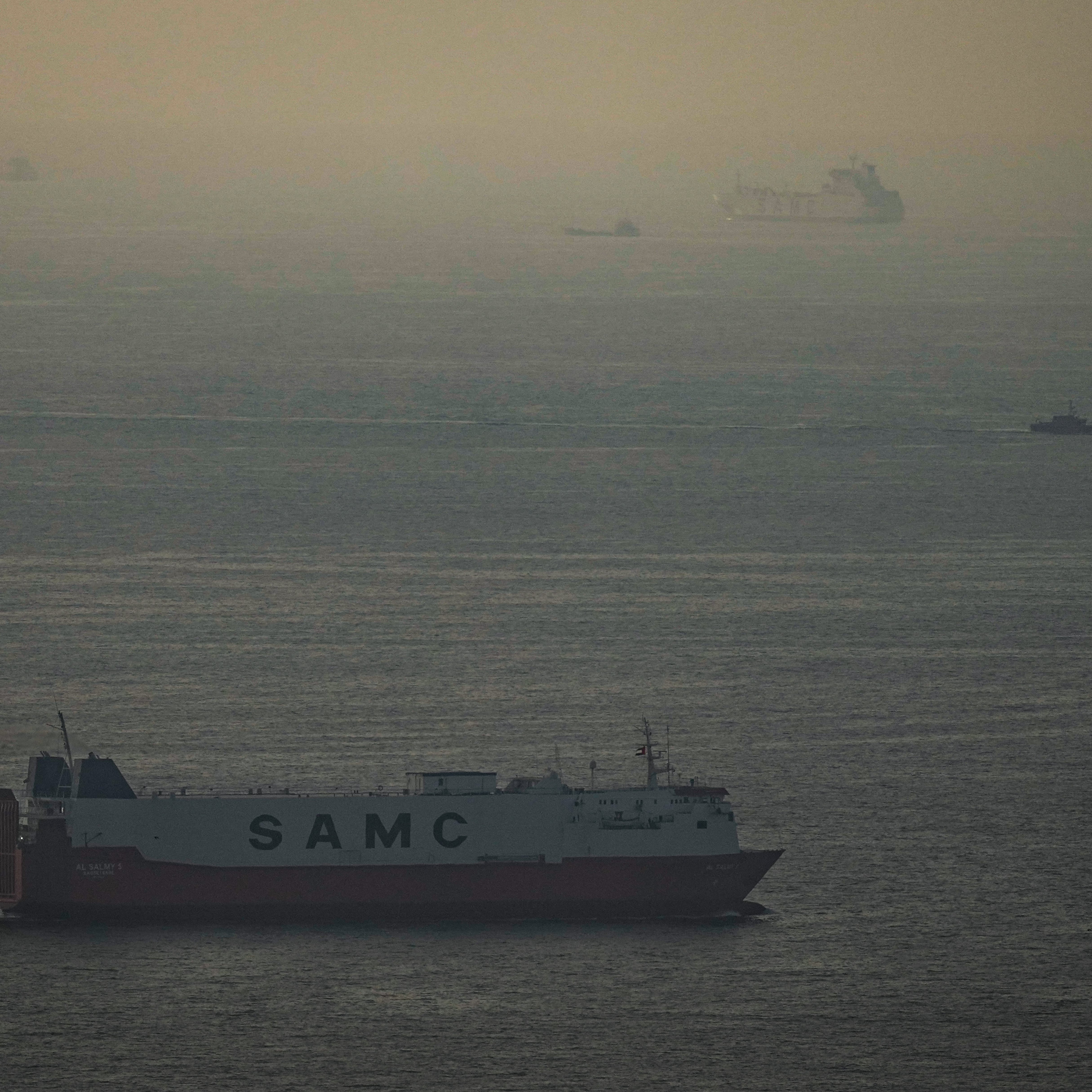 Irán cierra el estrecho de Ormuz tras ataque de Israel en Líbano