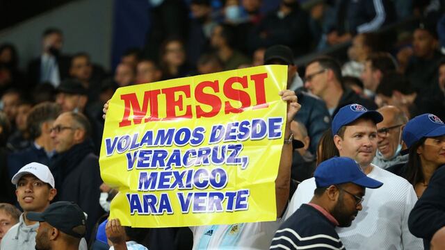 Aficionados apoyan a Lionel Messi