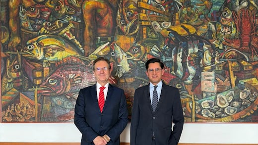 Roberto Velasco se reúne con Moctezuma ante posible relevo por Roberto Lazzeri