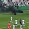 Edson Álvarez y Jorge Sánchez viven momentos de dramatismo; suspenden juego del Ajax por violencia