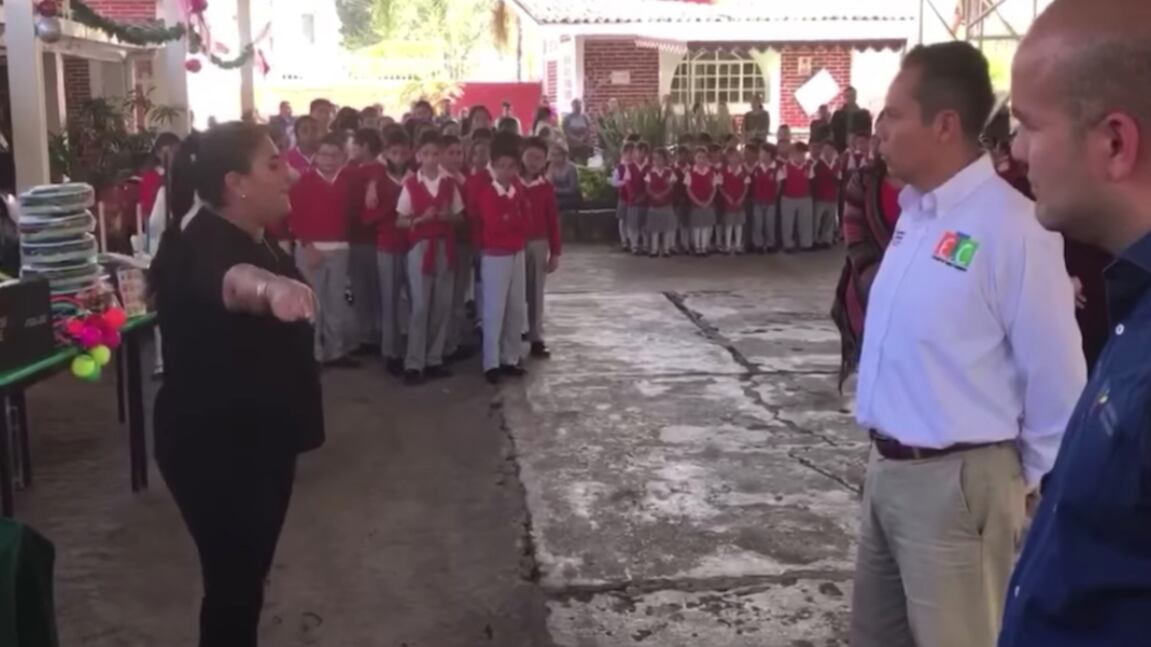 VIDEO: Profesora de Michoacán acusa que le dieron su plaza a un funcionario público
