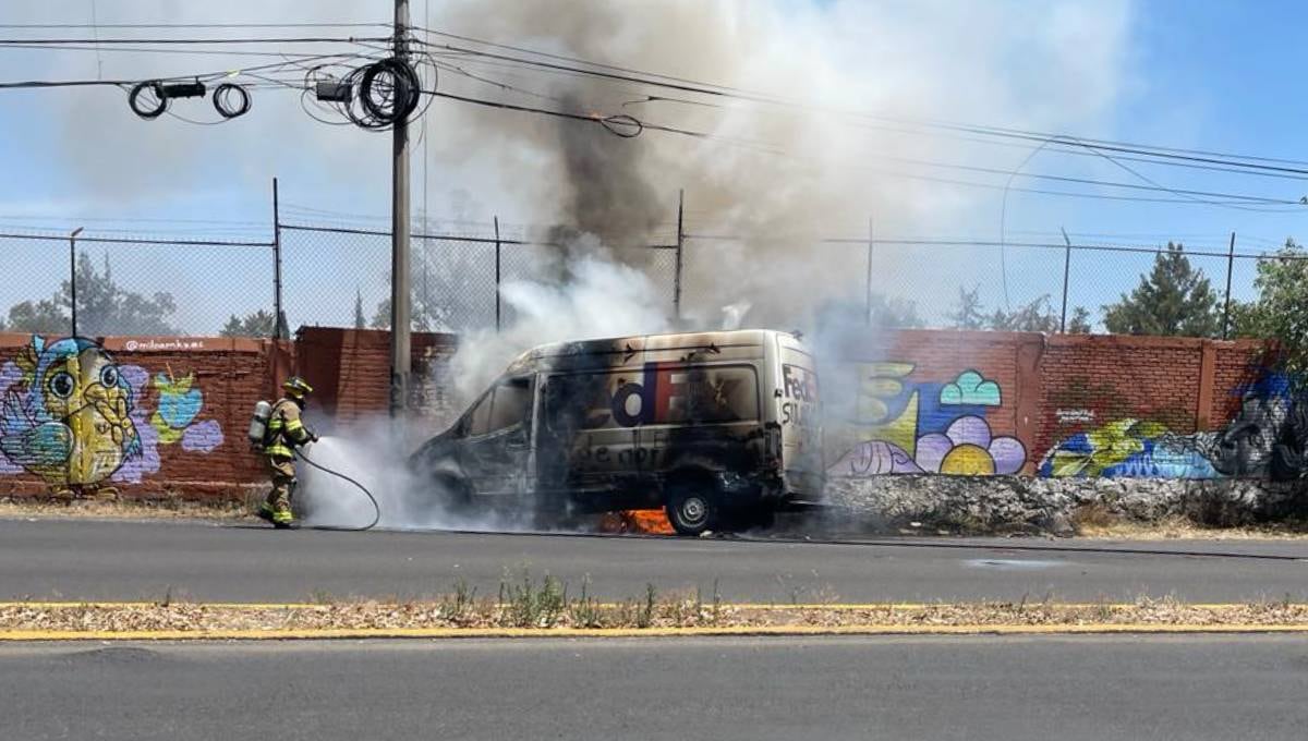 Vandalizan vehículos y sedes de gobierno en Arantepacua, Michoacán