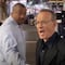 Tom Hanks les grita a sus fans por empujar a su esposa (VIDEO)