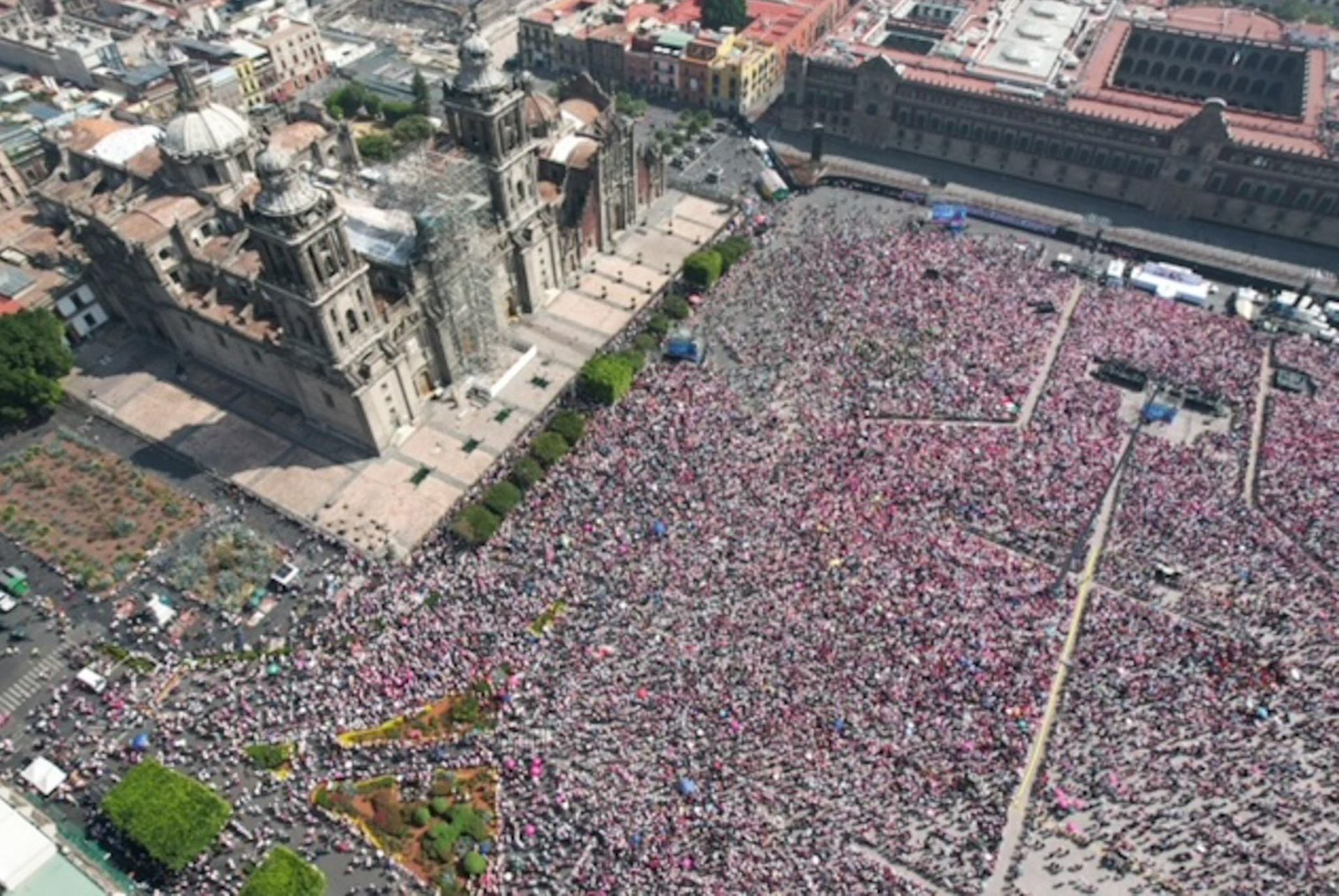 "Marcha por la Democracia" en el Zócalo capitalino