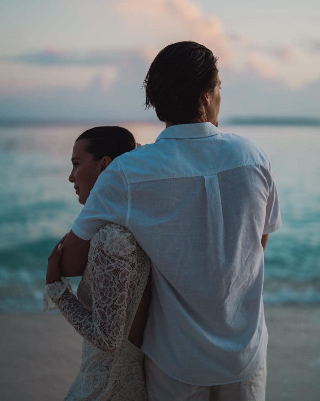Millie Bobby Brown y Jake Bongiovi se comprometen; Jon Bon Jovi se convertirá en su suegro