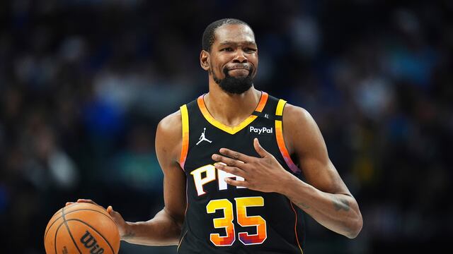 Kevin Durant es traspasado a Houston Rockets.