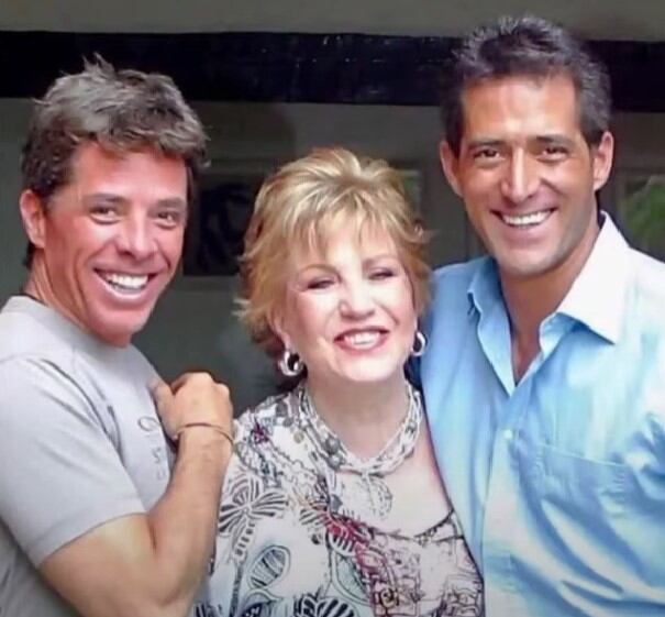 Maxine Woodside y sus hijos