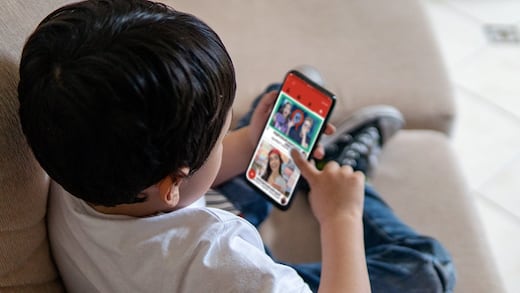 Redes sociales tóxicas en Nueva York exhiben la economía de la atención contra la niñez