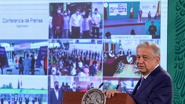 AMLO celebra el regreso a clases