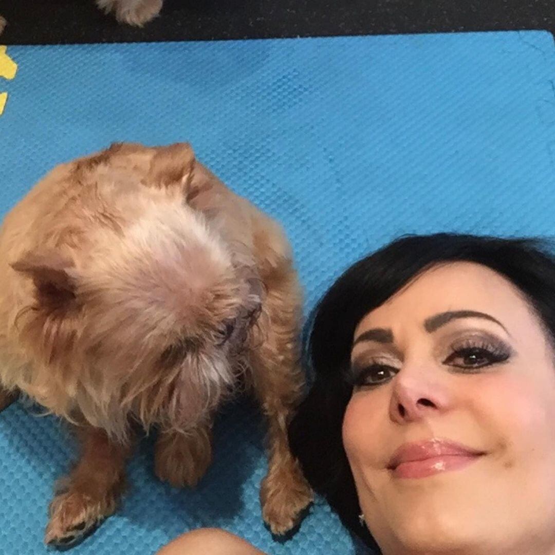 Maribel Guardia y su perrita Paris