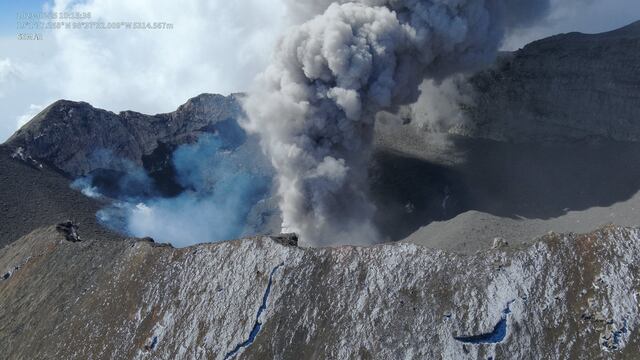 Cráter del volcán Popocatépetl