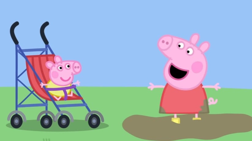 Peppa Pig alimenta al bebé Alexander