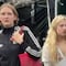Anaïs Gallagher, hija de Noel Gallagher, compró merch de Oasis afuera del Estadio GNP Seguros