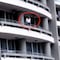 Cae desde piso 22 por tomarse una selfie y muere (VIDEO)