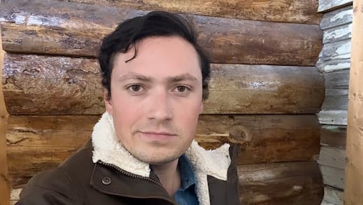 La foto de cacería que podría costarle el cargo a Saúl Navarro Smith en el DIF Guanajuato