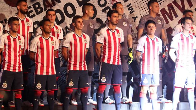 Así luce la camiseta de Chivas.