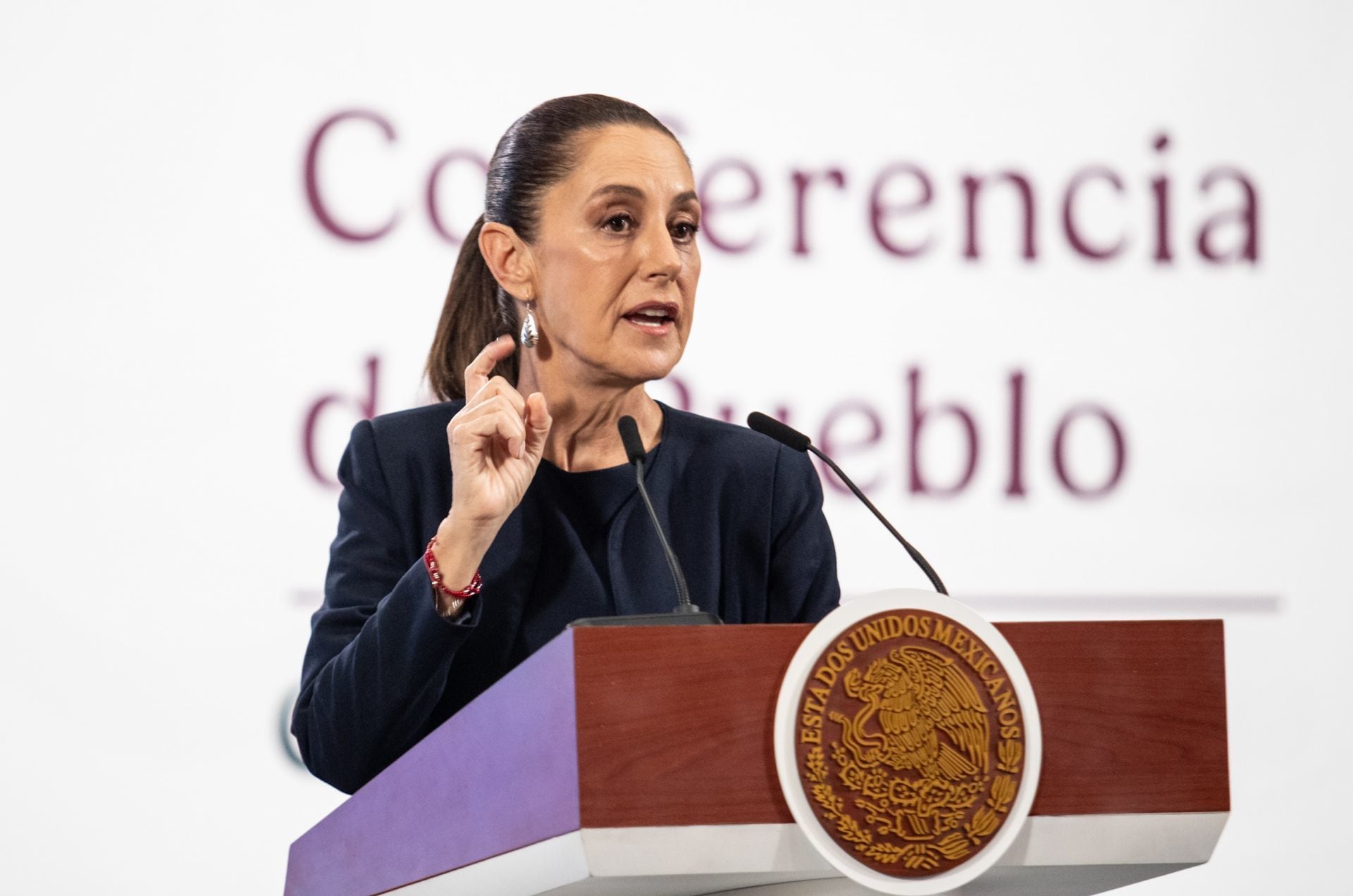 Claudia Sheinbaum insiste que no hay agentes de Estados Unidos en México, como afirmó La Jornada y la Embajada