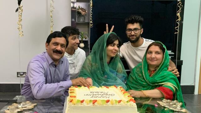Malala y su familia
