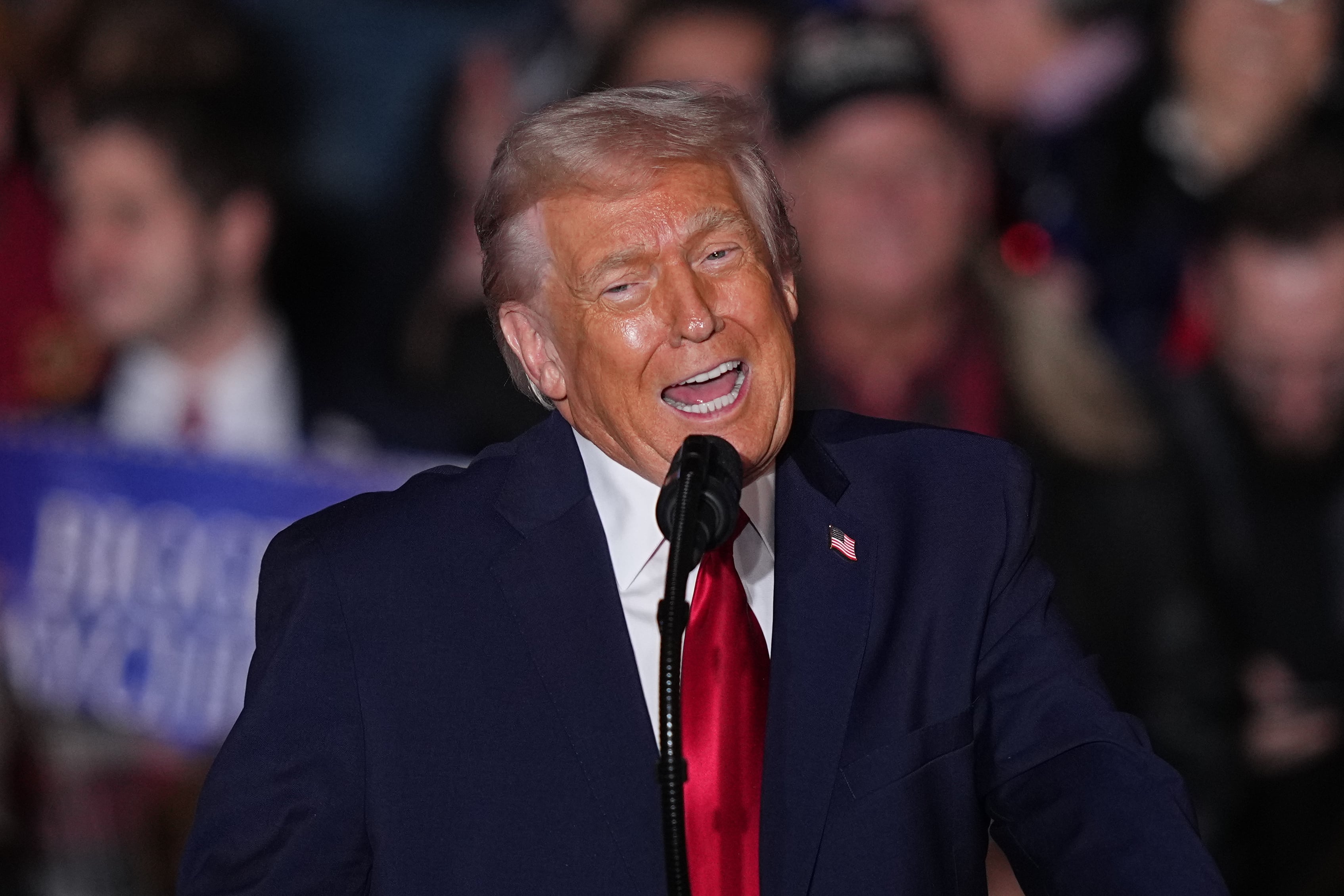 Donald Trump exige a México arreglar sus problemas de agua y alcantarillado