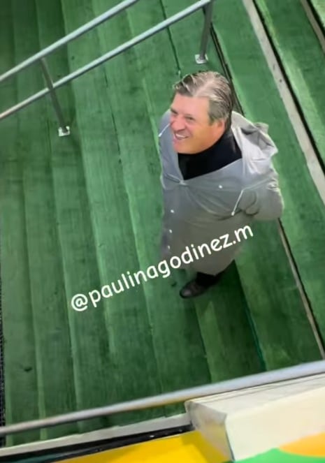 Miguel Herrera protagoniza encontronazo con aficionado en el Atlante vs. León