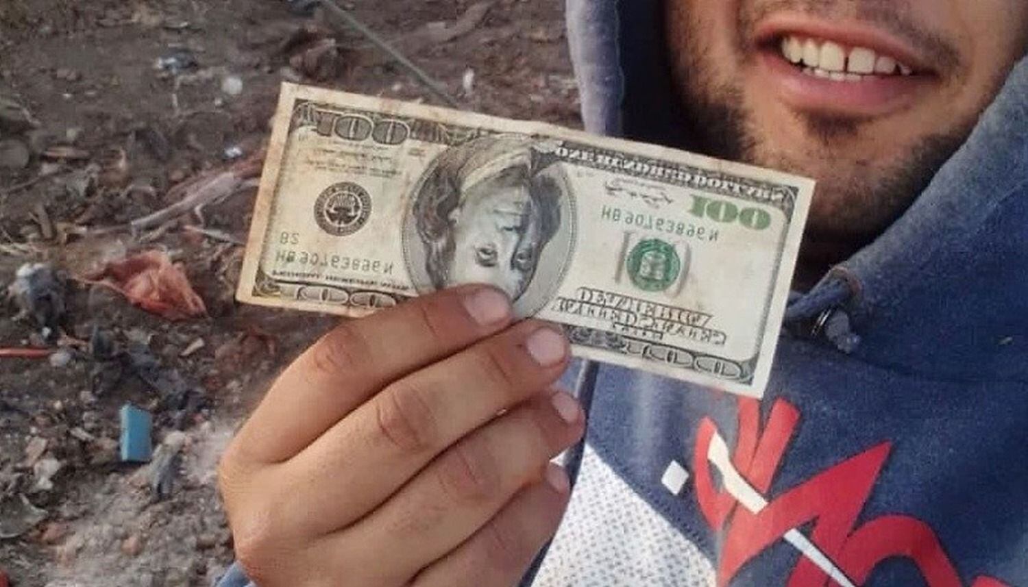 Dólares encontrados en deposito de basura "Las Parejas"